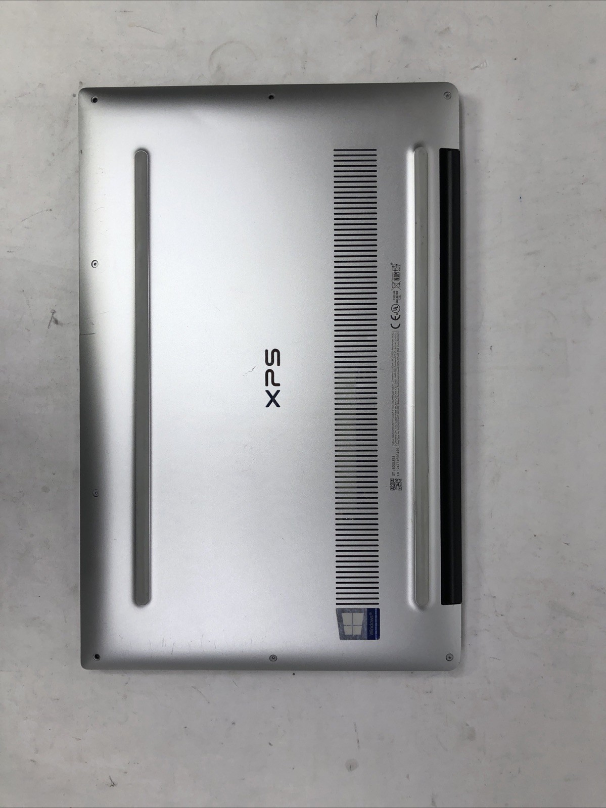 Dell XPS 13 7390, Intel Core i7-10710U @1.1Ghz, 16GB RAM, NO SSD/OS, FOR PARTS!