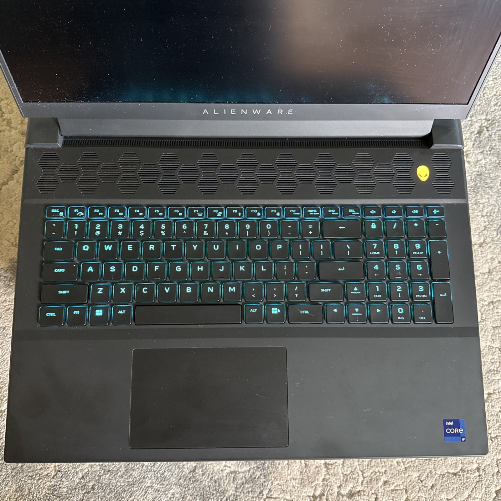 Dell Alienware M18 R1 i9-13900HX 64GB 2TB RTX 4090