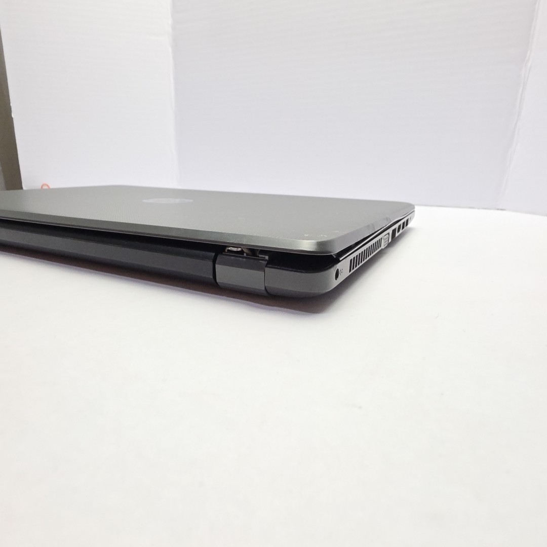 HP 255 G6-AMD A6-9220 RADEON R4, 5 COMPUTE CORES 2C+3G 2.50GH4GB Ram 500GB