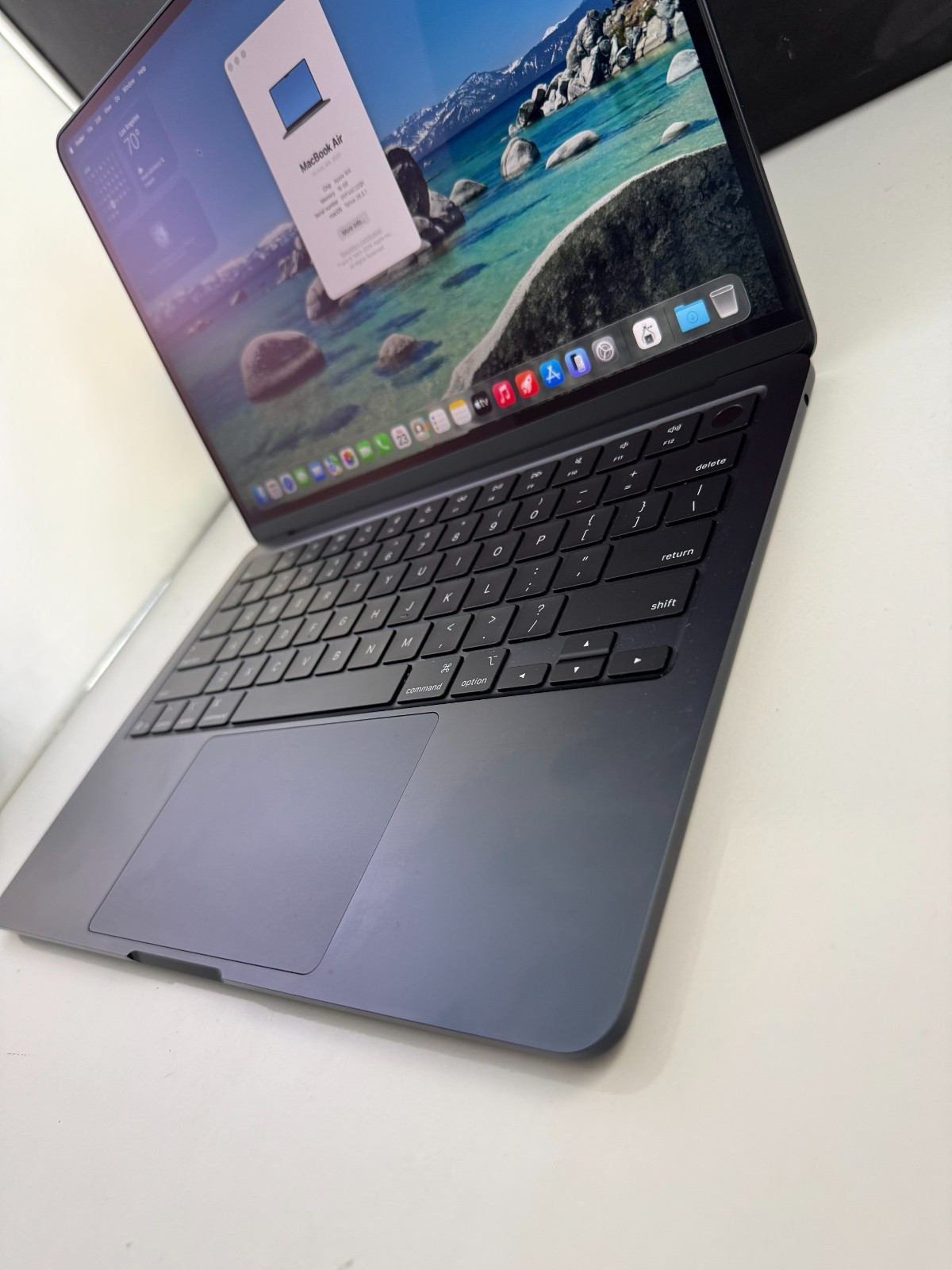 Macbook Air M4 256GB 16GB Midnight 100% battery only 22 batt cycles warranty Dec