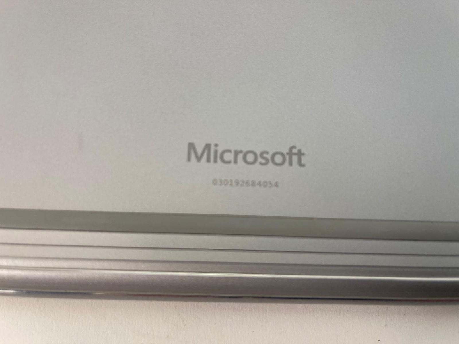 Microsoft Surface Book 2 13.5″ Laptop Notebook PC (Core i7 8GB 256GB) HN4-00001