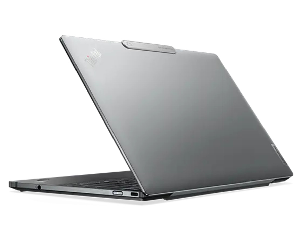 Lenovo ThinkPad Z13 AMD Gen 2 Ryzen 7 PRO 7840U 16 GB RAM 512 GB SSD 13.3 in W11