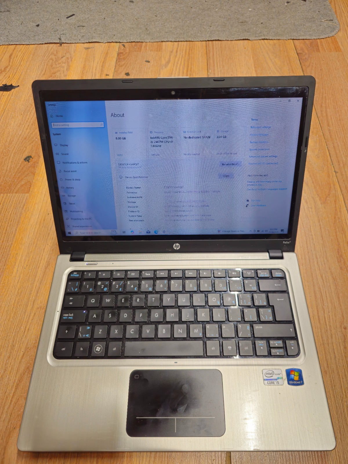 HP Folio 13-1050ca Notebook PC. READ the description.