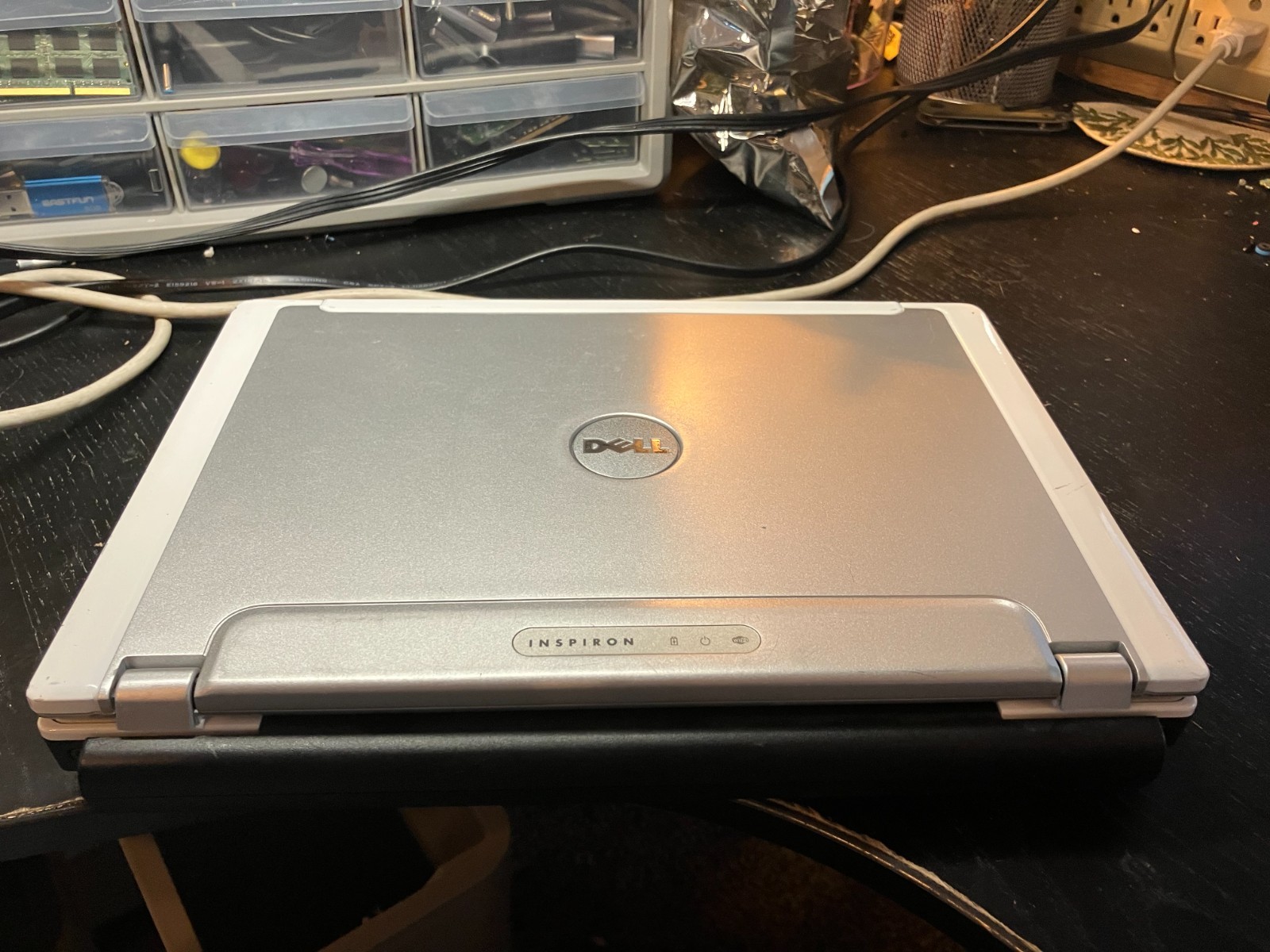Dell Inspiron 700m 12.1″ Laptop Pentium M 1.6GHz 1GB RAM 32GB SSD Wifi Win XP
