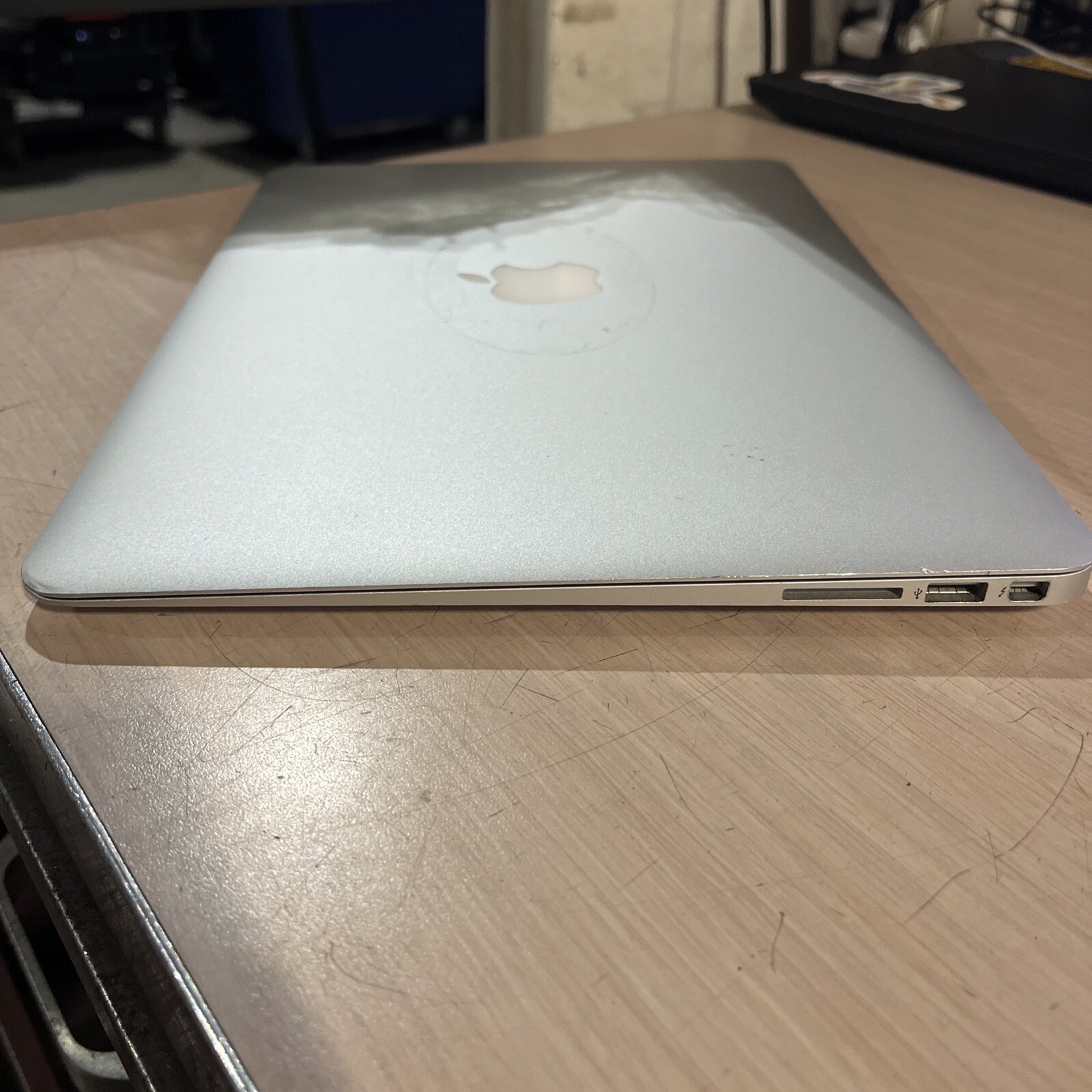 MACBOOK AIR 13″ MID 2012 1.8GHZ CORE I5-3427U 8GB RAM NO HD
