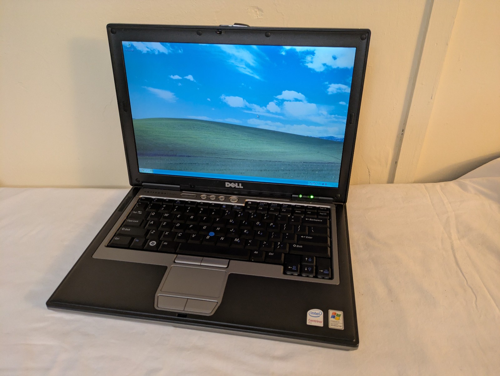 Dell Latitude D630 Laptop 14″ Intel C2D 2.2GHz 4GB RAM 160GB HDD Windows XP 💻