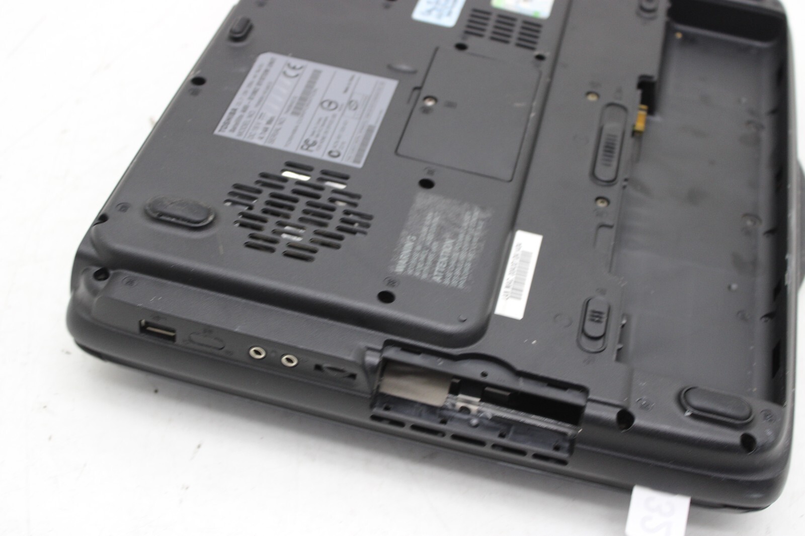 Toshiba Satellite A65-S1062 Laptop Intel Celeron 192MB Ram No HDD or Battery