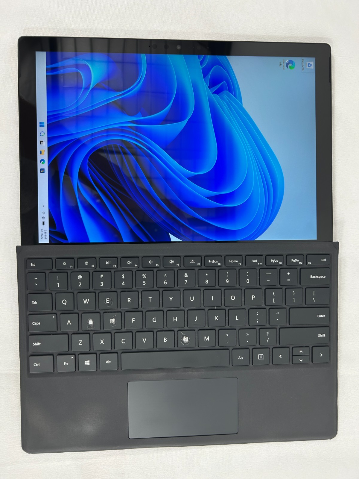 Microsoft Surface Pro 7 12.3″| i7-1065G7 | 16GB RAM | 256 GB NVMe | W11Pro