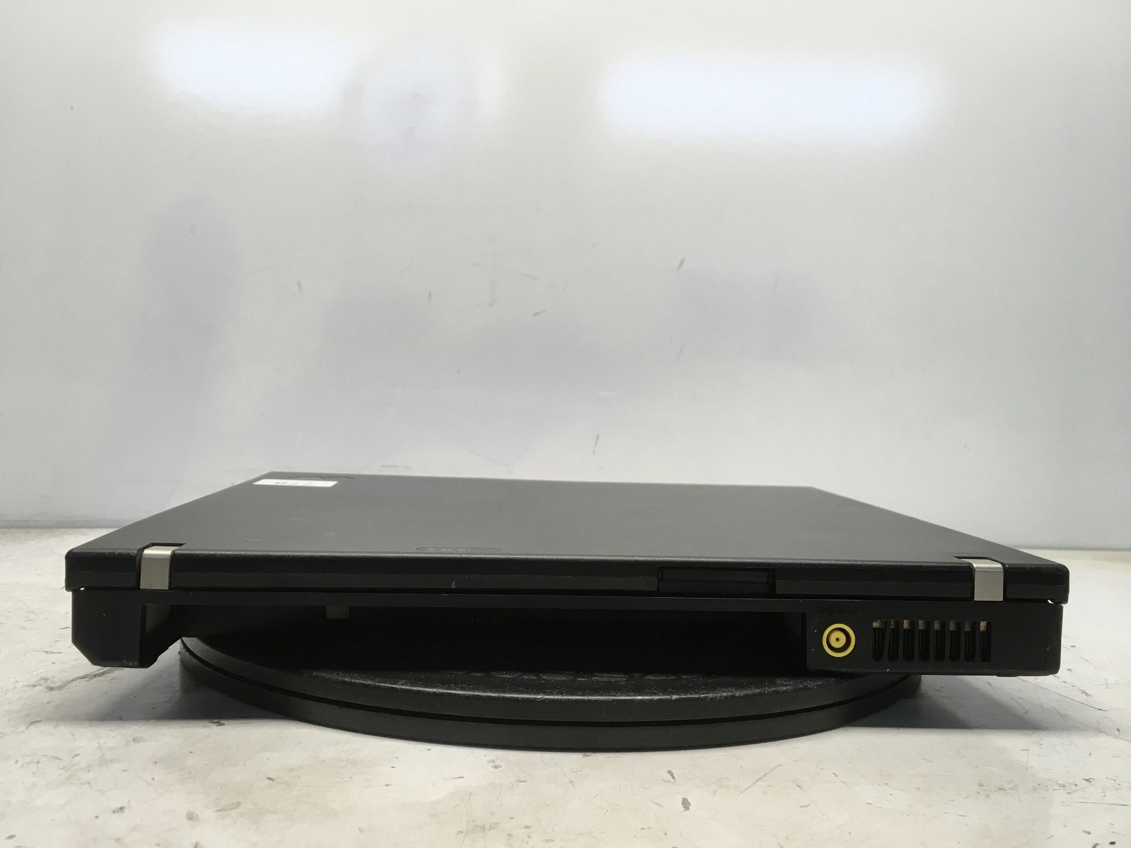 IBM ThinkPad R60 Intel T2500 2GHz 1 GB NO HDD/Battery