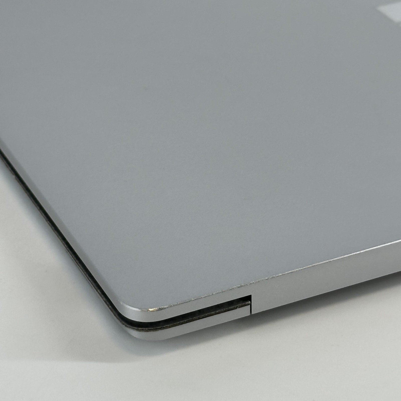 Microsoft Surface Laptop 4 13.5 2K TOUCH 2.2 GHz Ryzen 5 4680U 8GB 256GB SSD