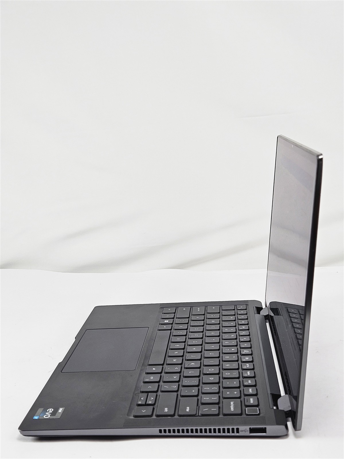 Dell 14″ Latitude 9430 2-in-1 Intel Core i7-1265U 16GB 256GB SSD Iris Xe Gray