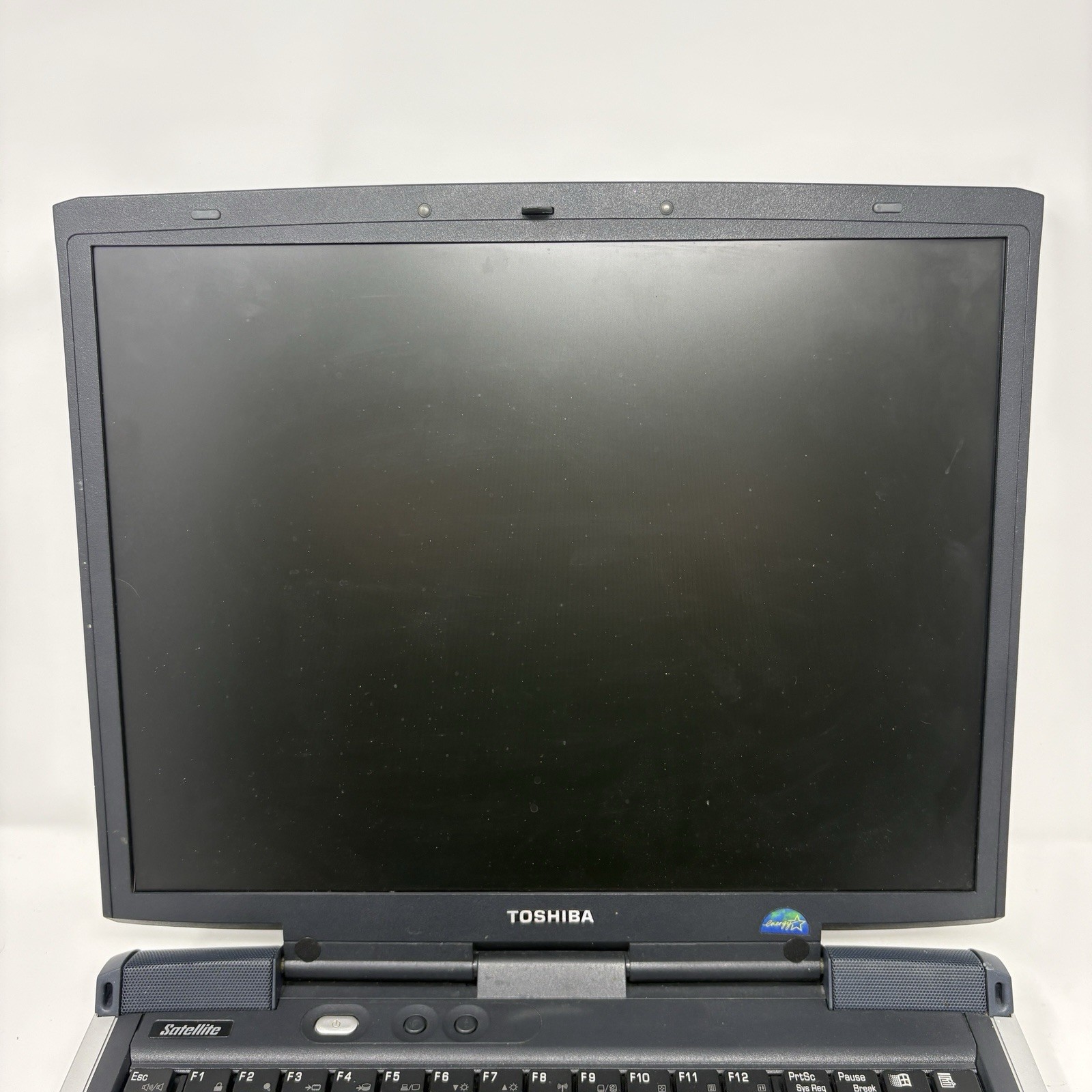 Toshiba Satellite 15″ Laptop Intel Pentium 4 – Windows XP – 256 MB RAM – Tested