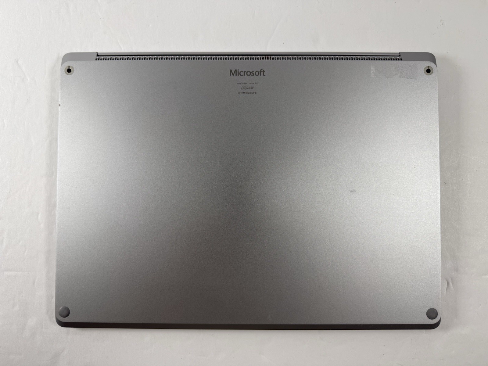 Microsoft Surface Laptop 5 13.5” 1950 Intel Core i7-1265U 16GB RAM 512GB NVME