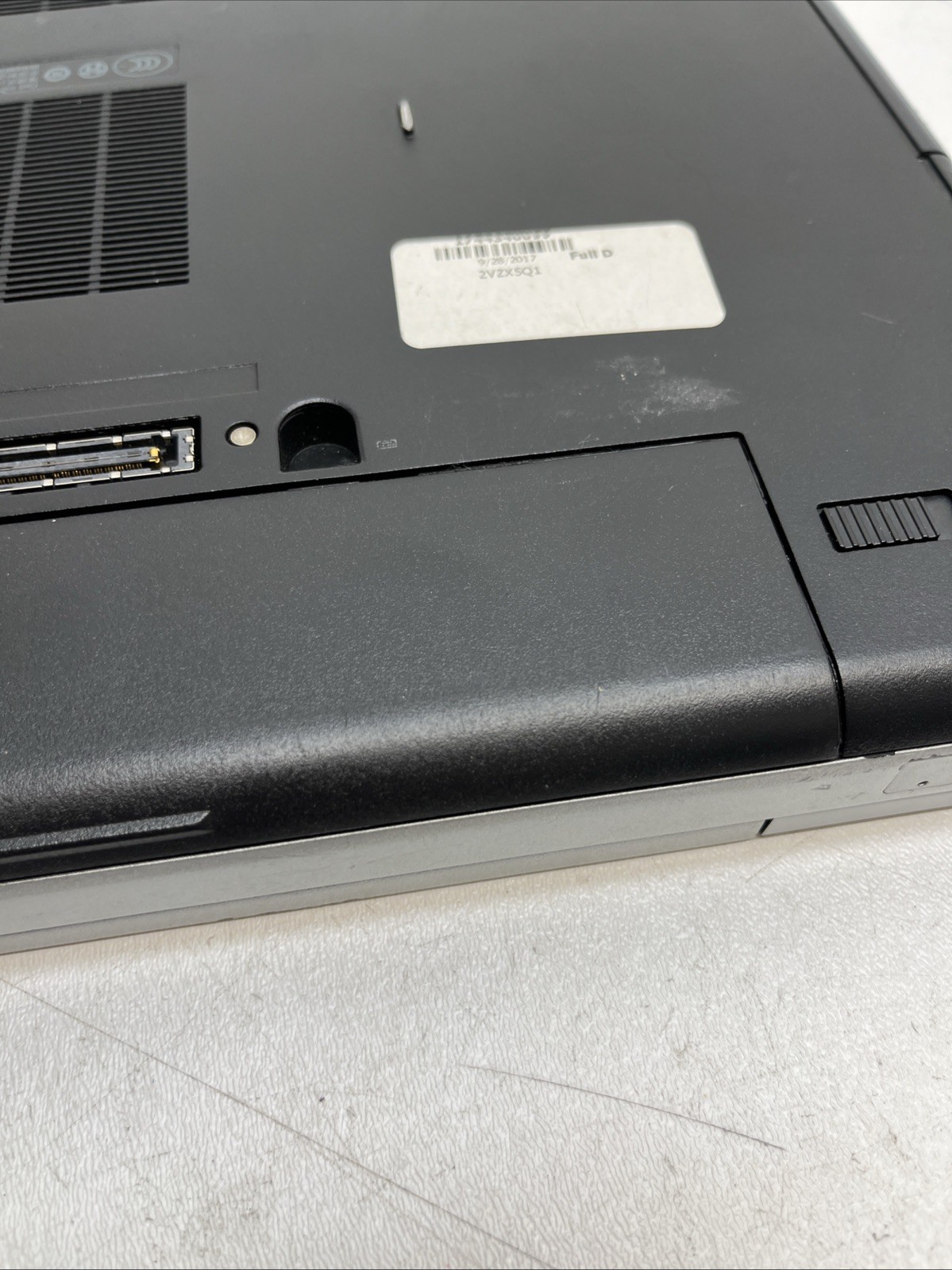 DELL LATITUDE E6420 Laptop w/ Intel Core i5-2520M 2.50 GHZ + 8GB No HD/Battery