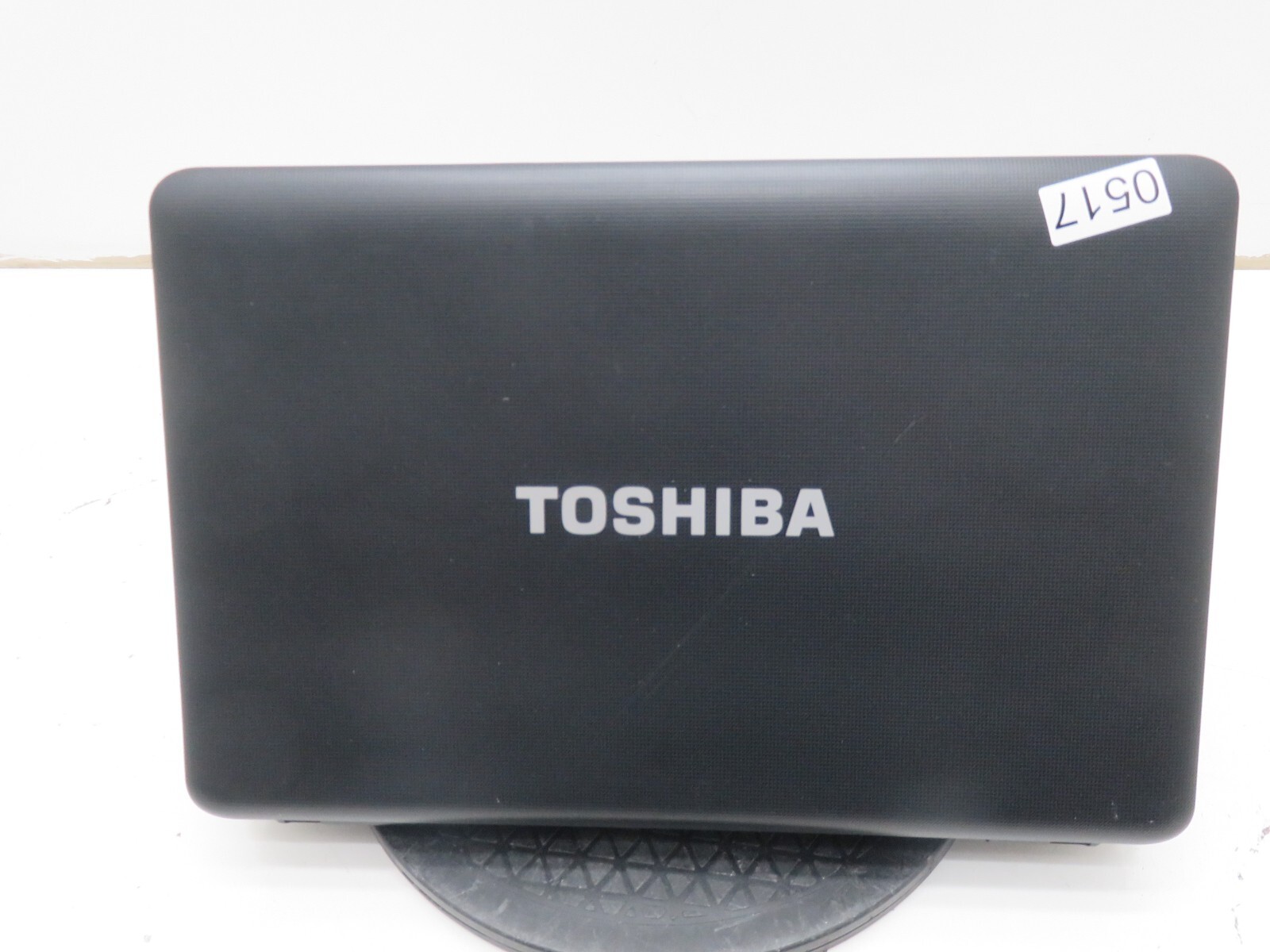 Toshiba Satellite C655D-S5202 Laptop AMD C-50 2GB Ram No HDD/Batt/Bad Hinges