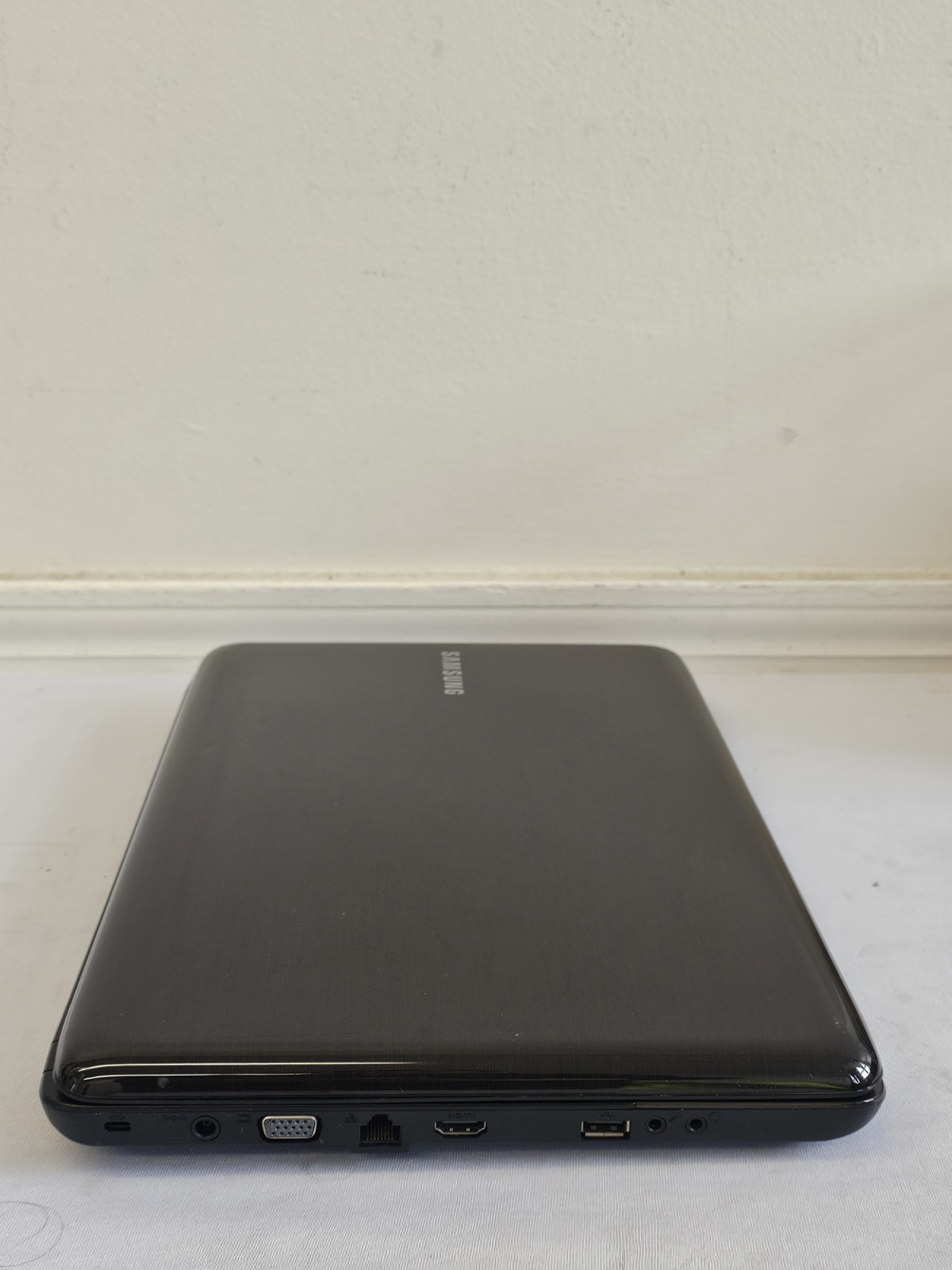 Samsung NP-R540 Laptop – Intel i3-M380 – 3GB RAM – 320GB HDD – Windows 10