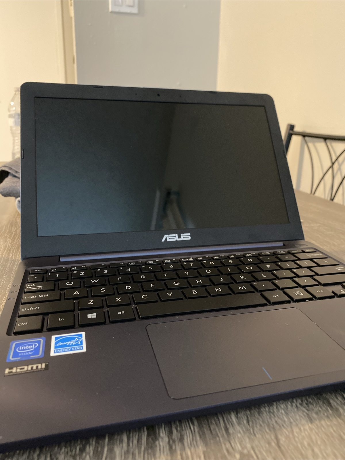 Asus L203M Intel Celeron N4000 4 GB Ram 60 GB Hard Drive Laptop Computer