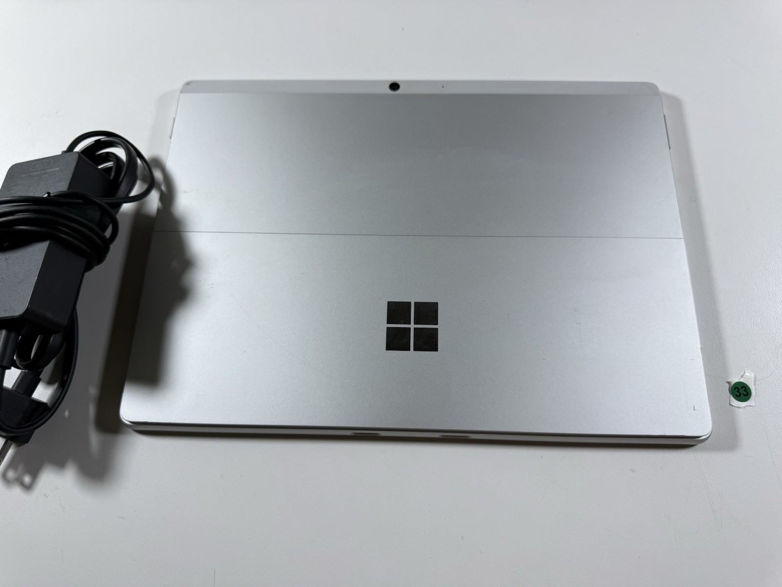 Microsoft Surface Pro 8 (1982) i5-1145G7 – 16GB RAM – 256GB 120Hz – Win 11 Pro
