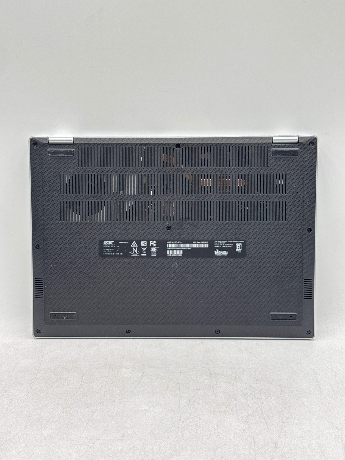 Acer Aspire 3 Spin 14 i3-N305 8GB RAM 256GB SSD 14″ Silver 2-in-1 Laptop