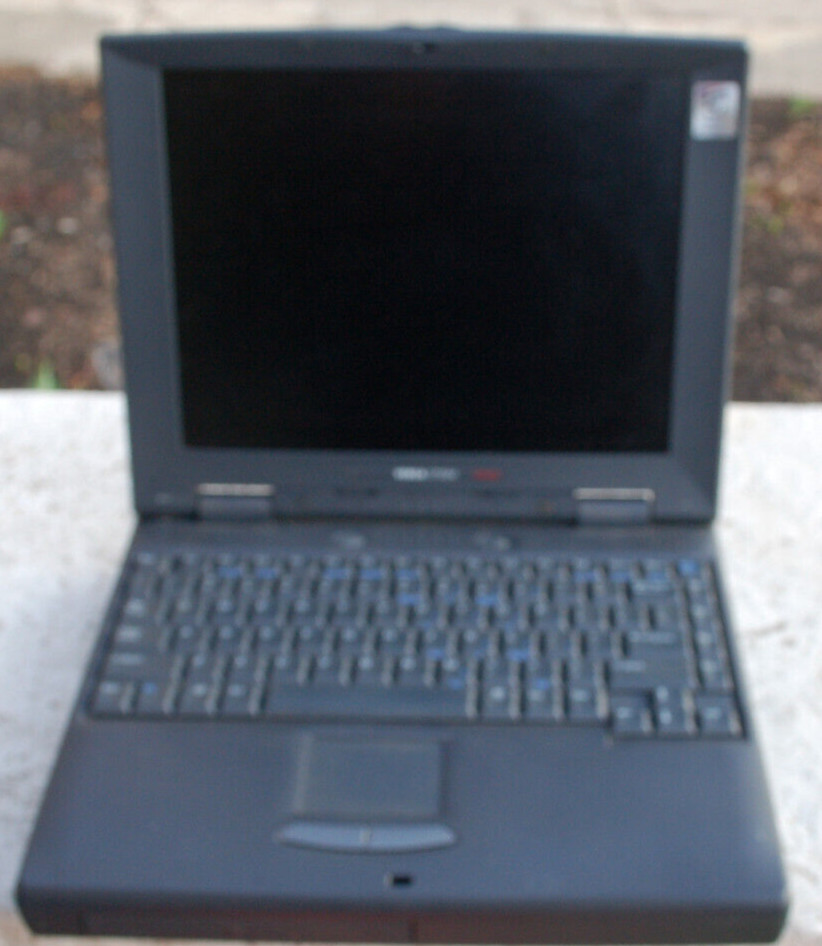 Vintage NEC Versa 2730M Laptop Intel Pentium 133MHz MMX CPU, CD-ROM, 3.5″ Floppy