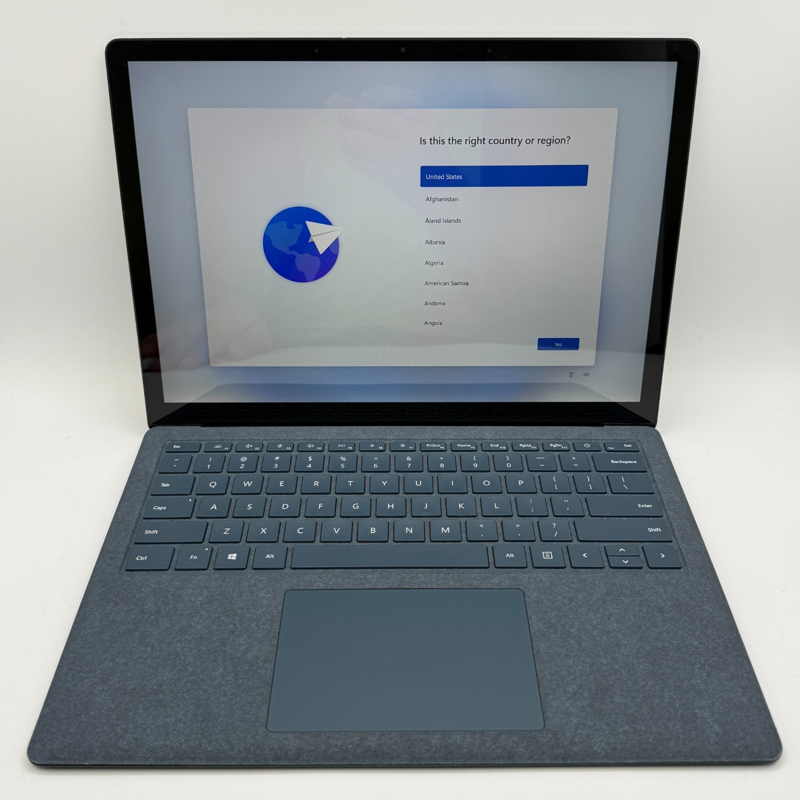 Microsoft Surface Laptop 3 1867 13.5″ i5-1035G7 8GB 256GB SSD Win11 Pro FAIR