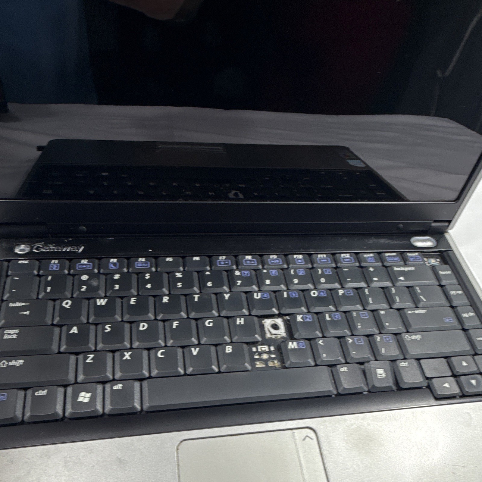 Gateway N-7323u 14″ Laptop Core 2 Duo 1.66GHz 2GB 160GB HDD Win XP