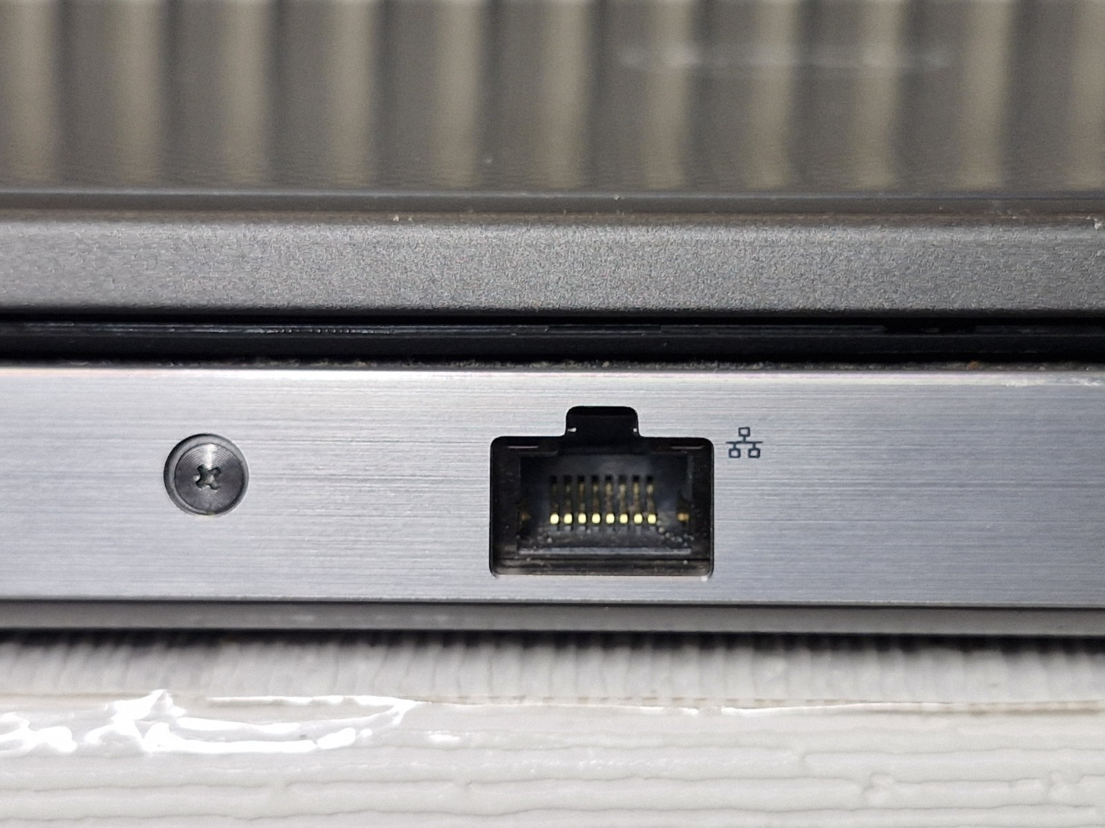Dell Precision 7540 i9 9th Gen 15.6″ 2TB HDD No Charger Parts Repair