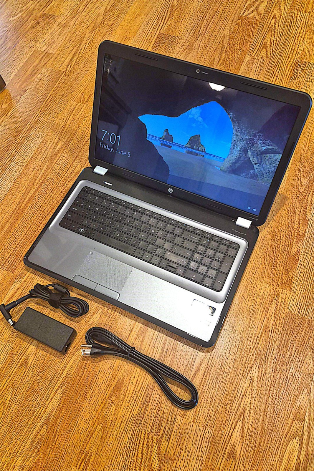 HP Pavilion g7 17.3″ Laptop Intel Core i3-2350M 8GB RAM 240GB SSD Windows 10