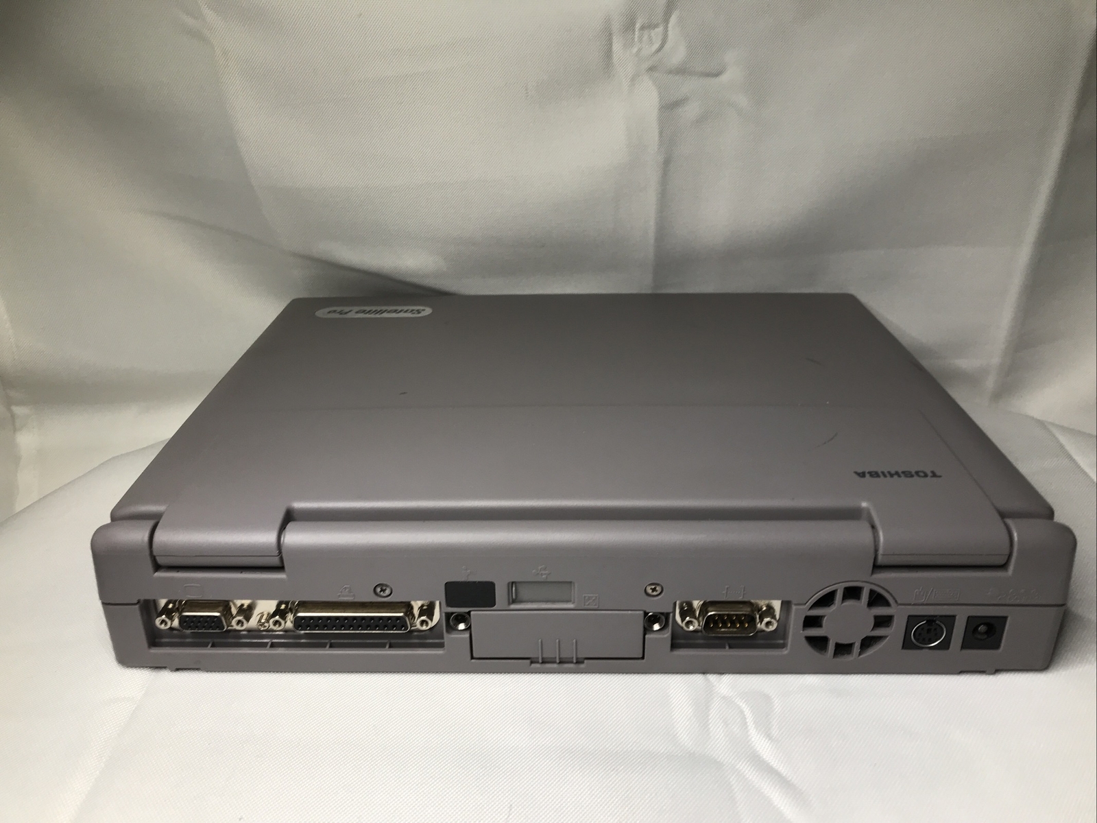 Toshiba Satellite Pro 440CDX Laptop Computer Notebook With Batterie And Hdrive