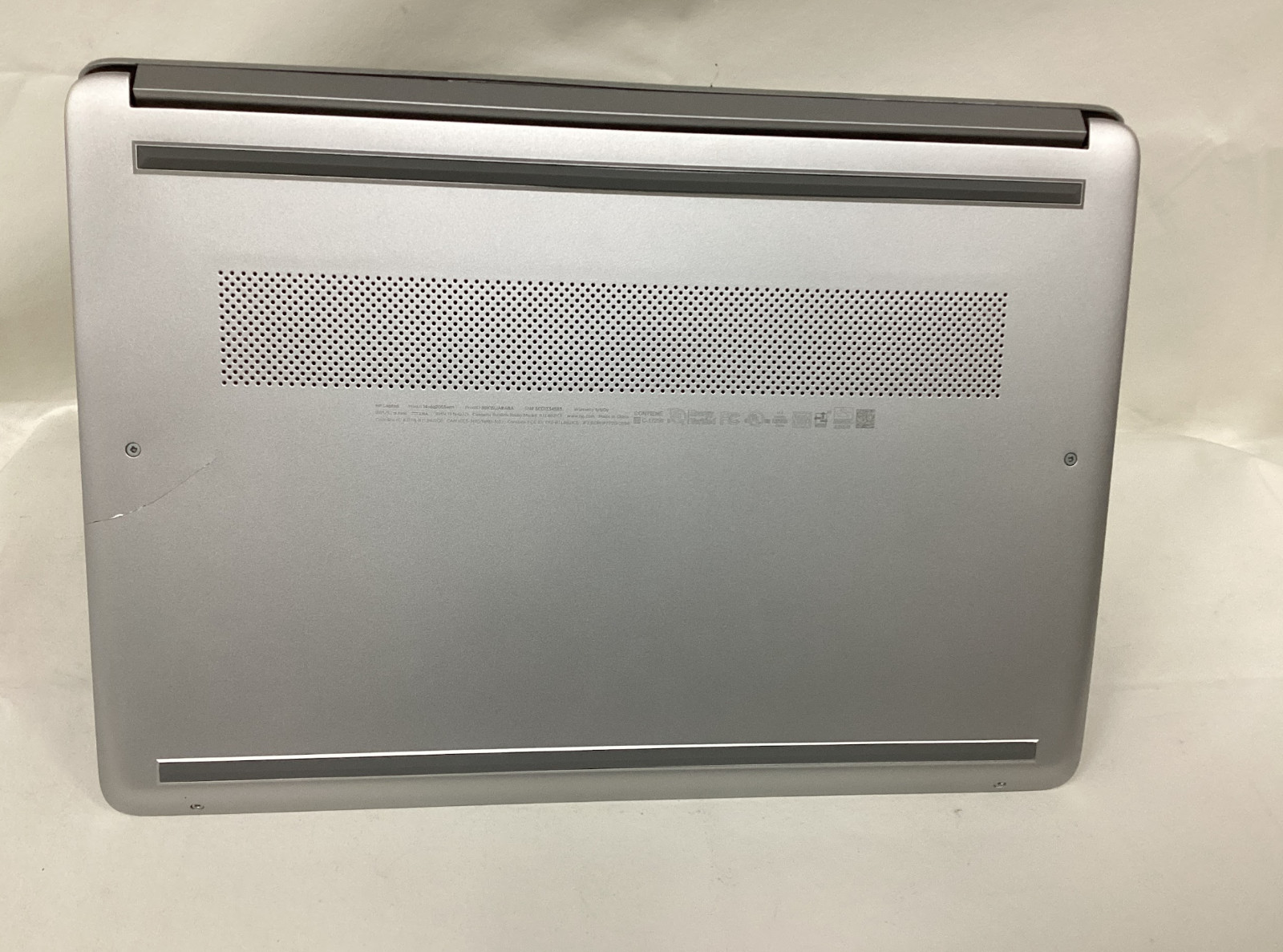 HP 14″ fq0032m Laptop AMD Athlon Silver 4GB 128GB – Broken Screen & Battery