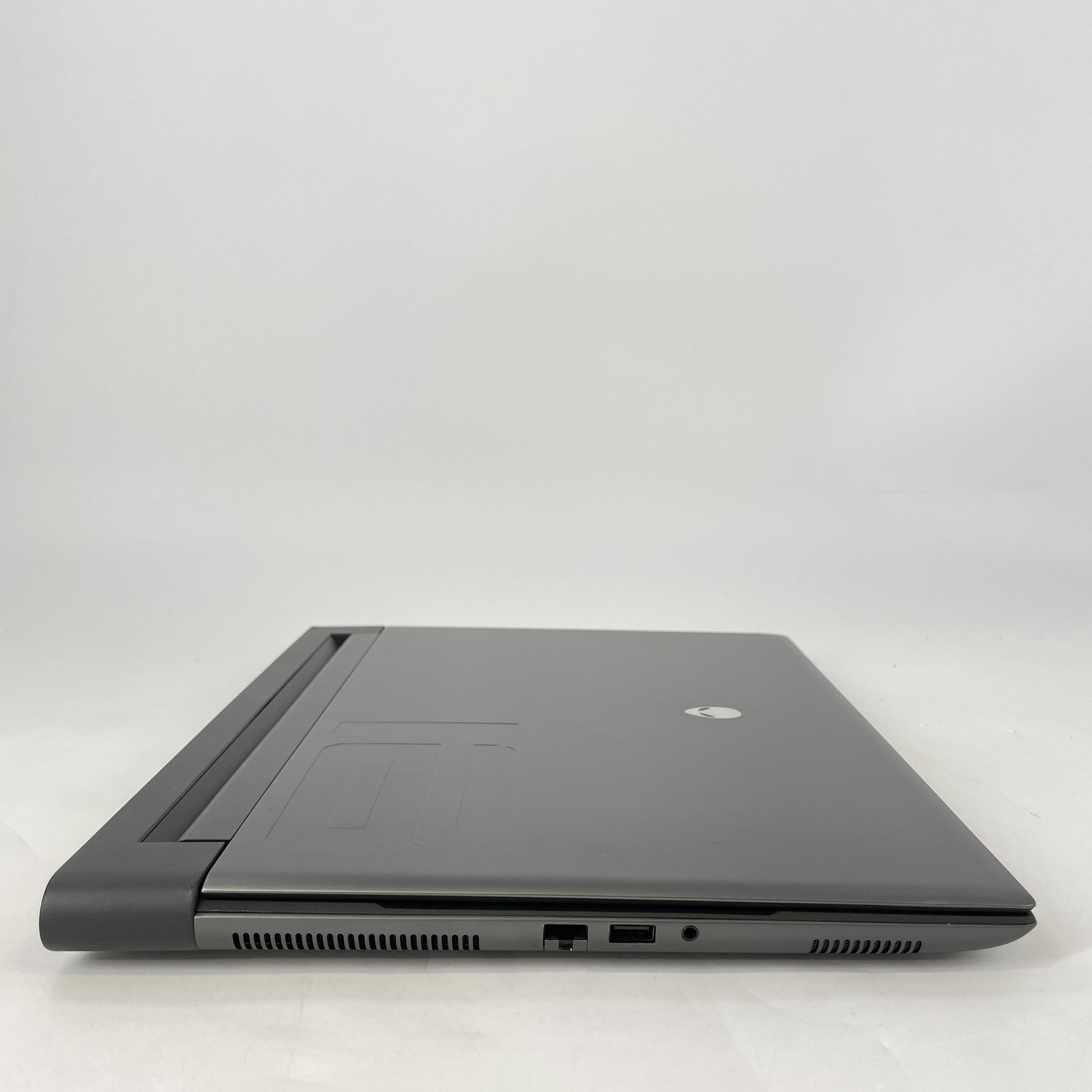 Dell Alienware M16 R1 165Hz QHD+ 2.1 GHz i7-13700HX 64GB 2TB/1TB NVIDIA RTX 4070
