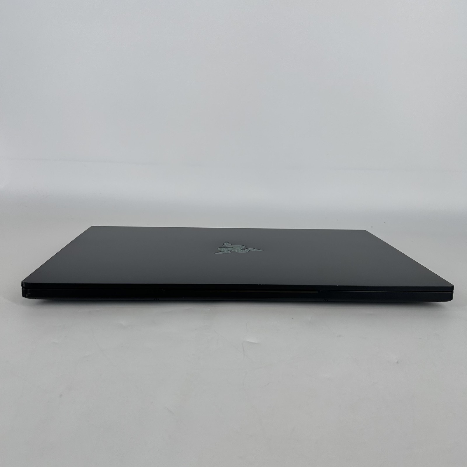 Razer Blade 15 Advanced 4K TOUCH i9-11900H 2.50GHz 32GB 1TB SSD RTX 3080 Good