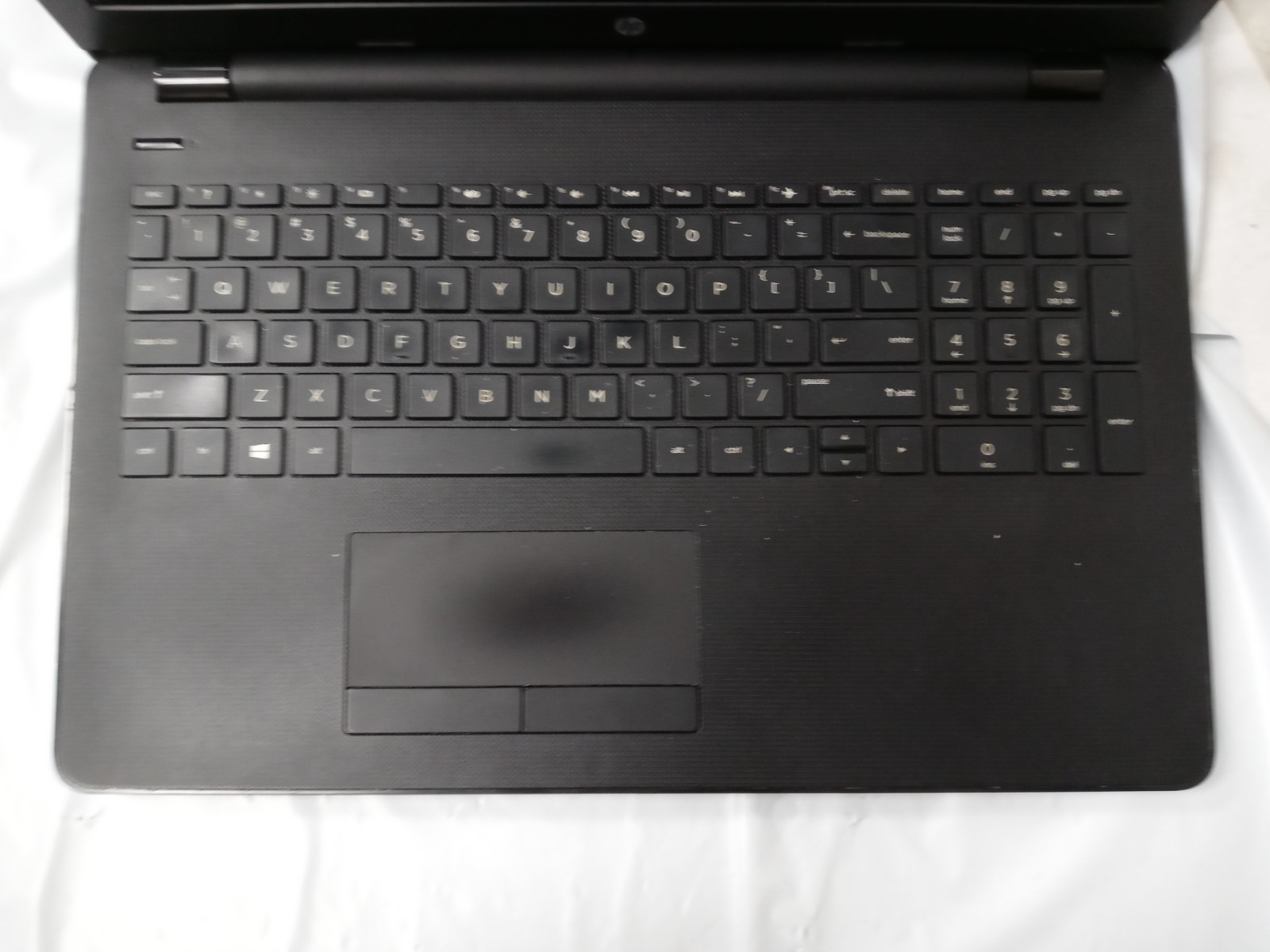 HP 15-BW017cl AMD A12-9720P 2.70GHZ Radeon R7, 12 | 12GB RAM | 256GB SSD| NO OS