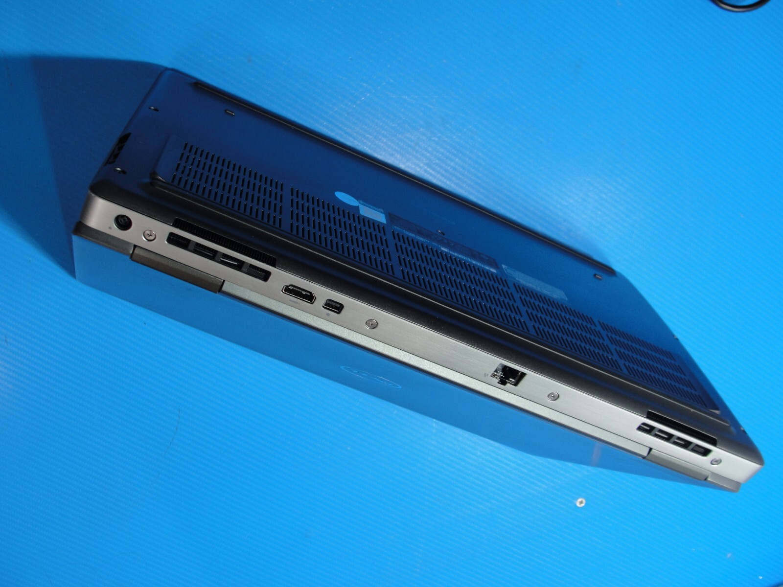 Dell Precision 7540 15” FHD i5-9400H 2.5GHz 16GB SSD 256GB NVIDIA Quadro T1000