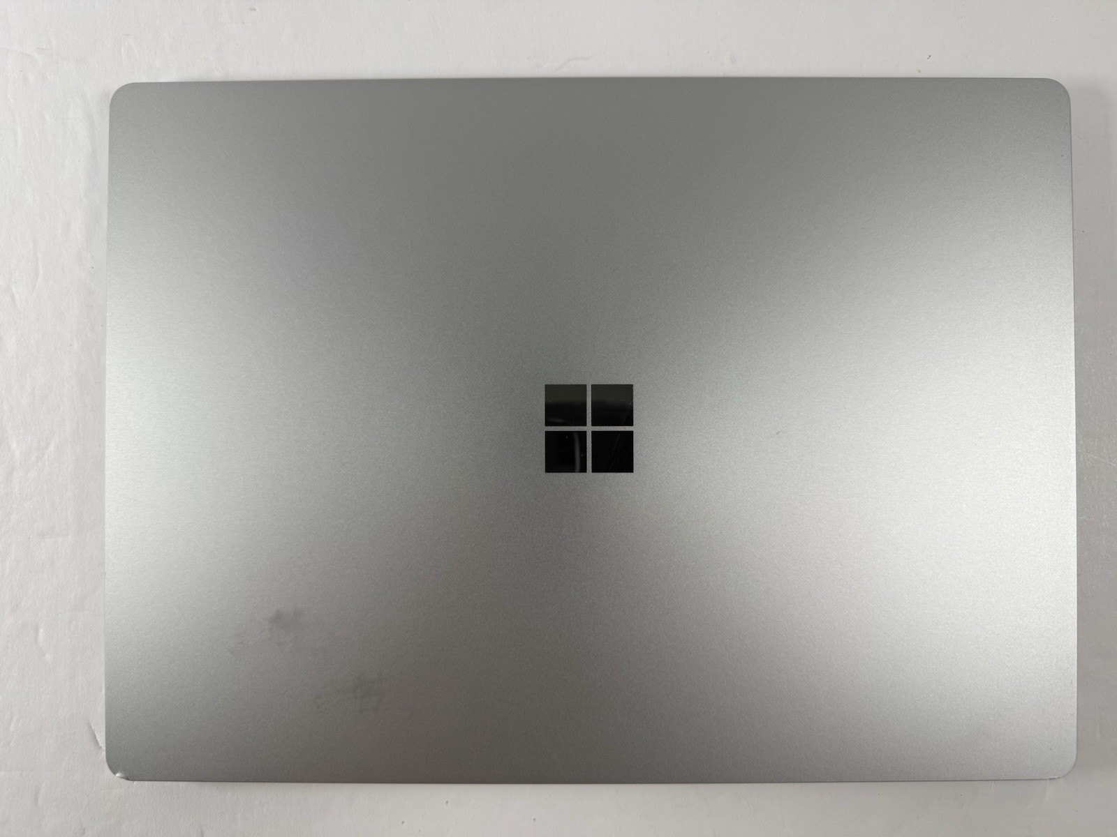Microsoft Surface Laptop 5 13.5” 1950 Intel Core i7-1265U 16GB RAM 512GB NVME