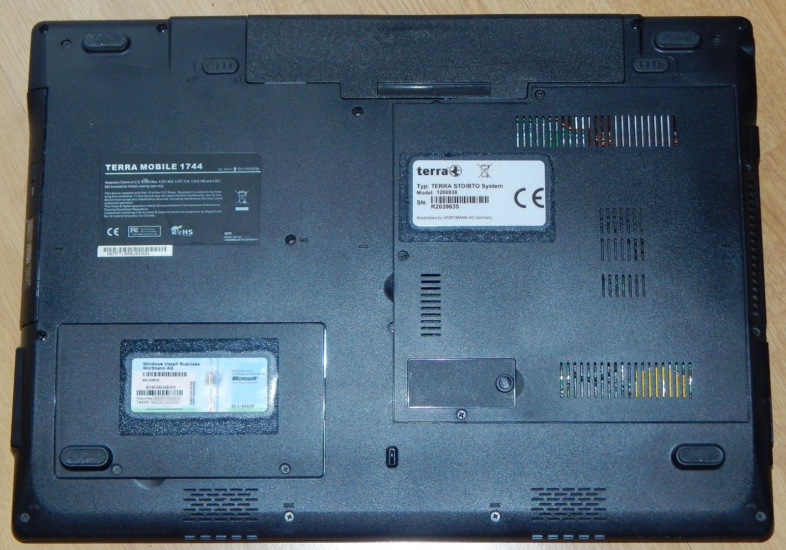 Notebook Laptop Terra Mobile 1744 2 x 2 GB 500 GB Windows XP ❌Keyboard Battery Faulty❌