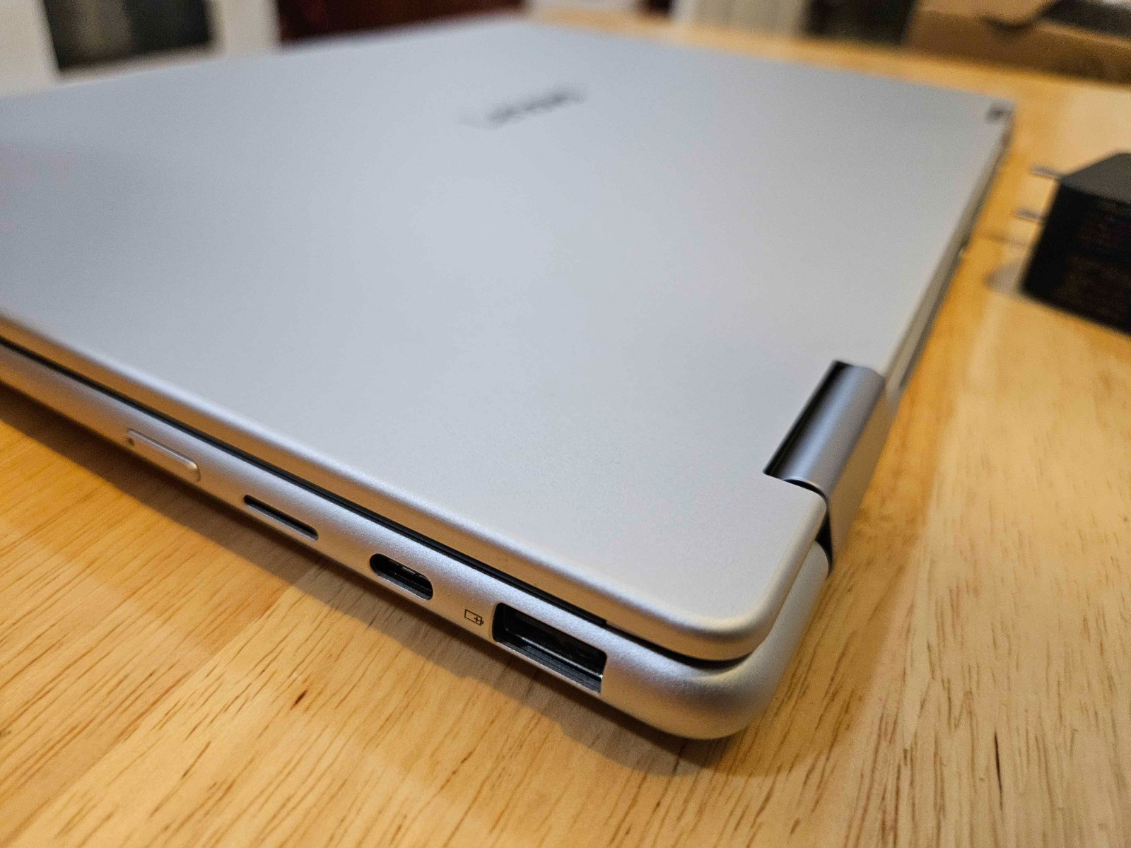 Lenovo – Yoga 7 2-in-1 16″ Ryzen AI 7 350 2.0GHz 16GB RAM 1TB SSD 83JU0003US