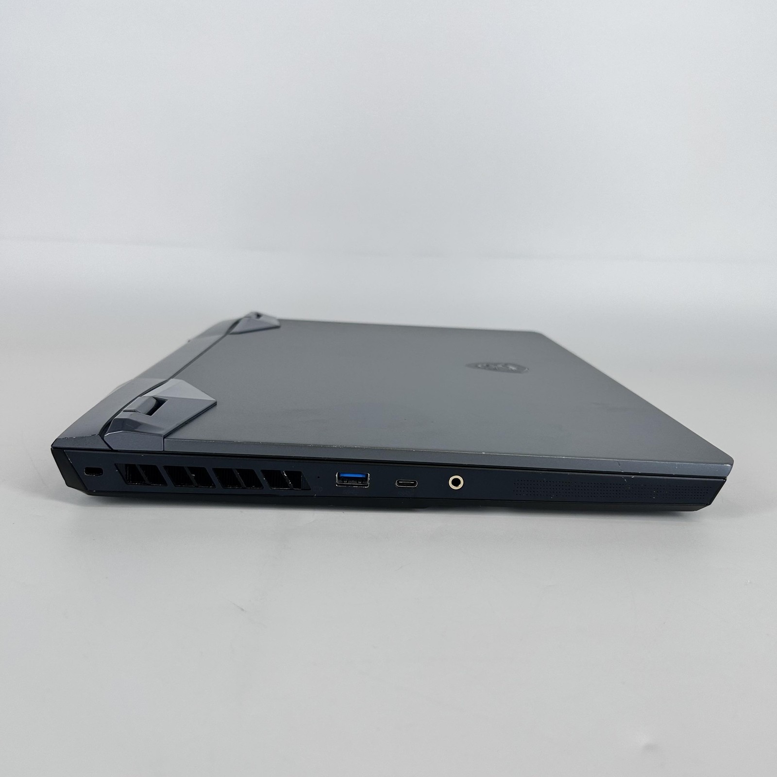 MSI Raider GE76 17.3 144Hz FHD i7-11800H 2.3GHz 16GB 1TB RTX 3060 Bad USB-C Port