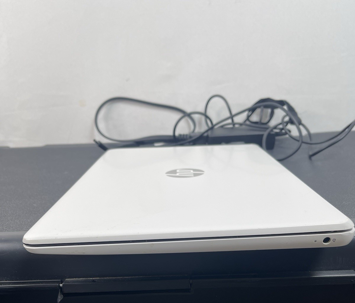 HP Laptop Stream 14 AMD A4-9120e Radeon R3 4 Cores 4GB 1.50 GHz 13.5″