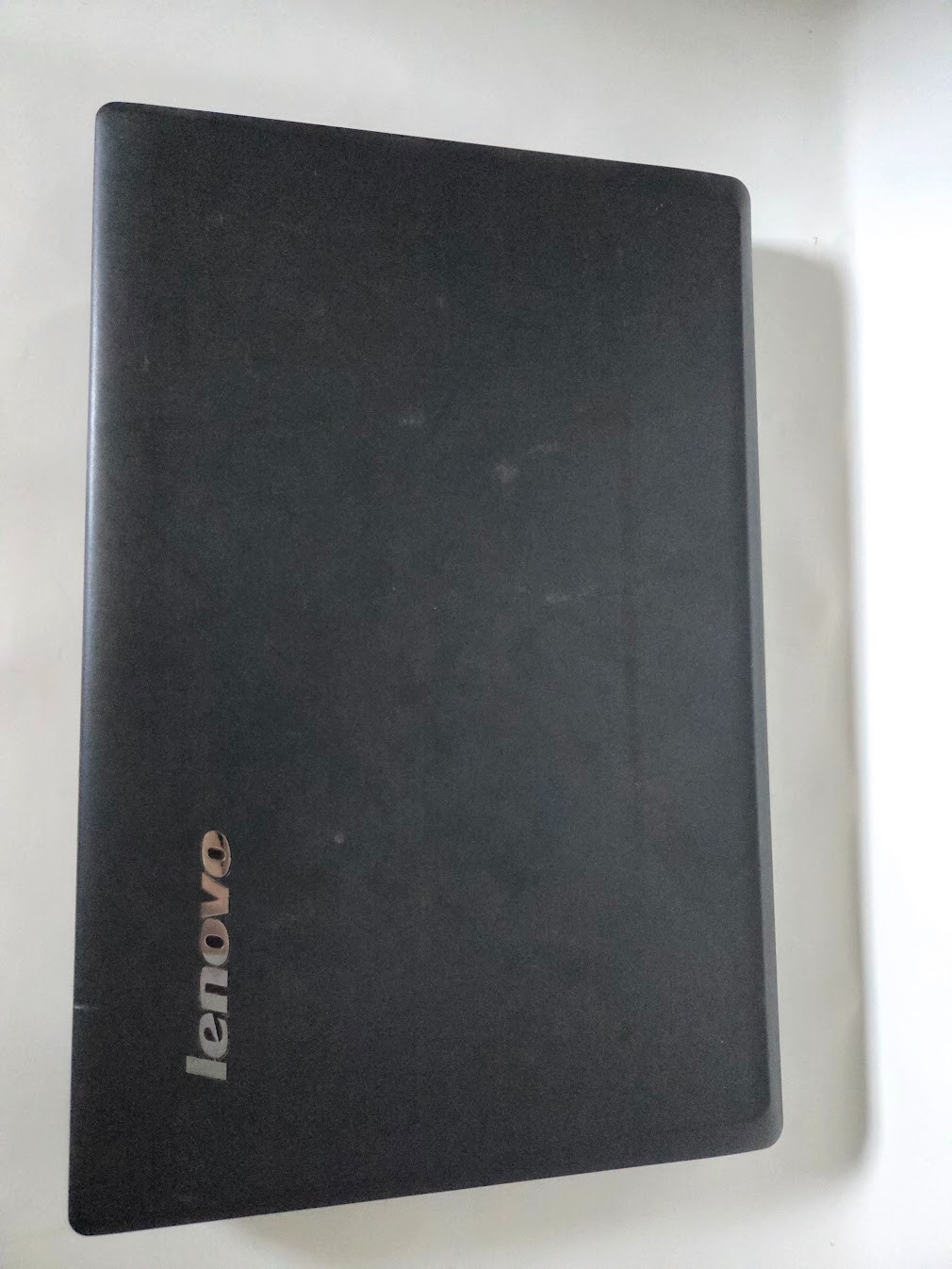 Lenovo G560 Laptop 15.6 Inch Display With Keyboard Damage And Webcam
