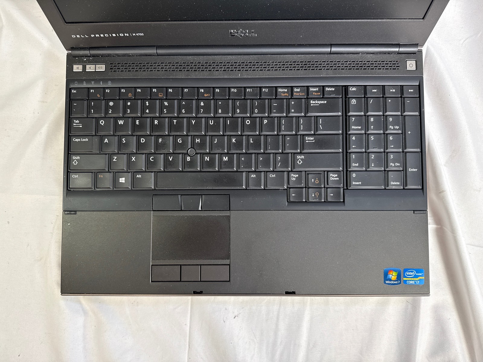 Dell Precision M4700 Intel Core i7-3740QM @ 2.70 GHz 8 GB No Drive 15.6″