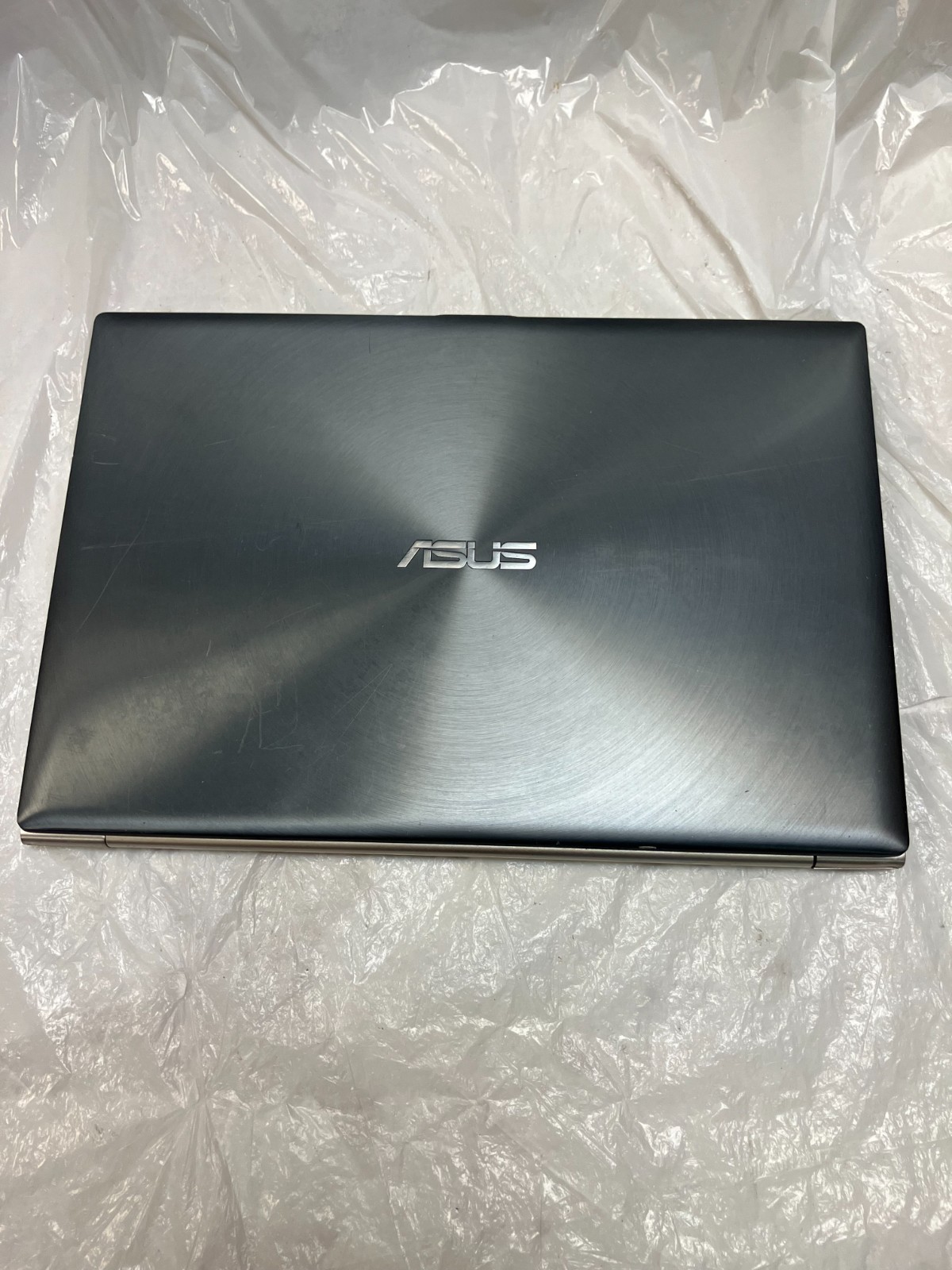 ASUS Zenbook UX32A 13.3″ Intel Core i3 Processor 4GB MEM, NO HD, FOR PARTS