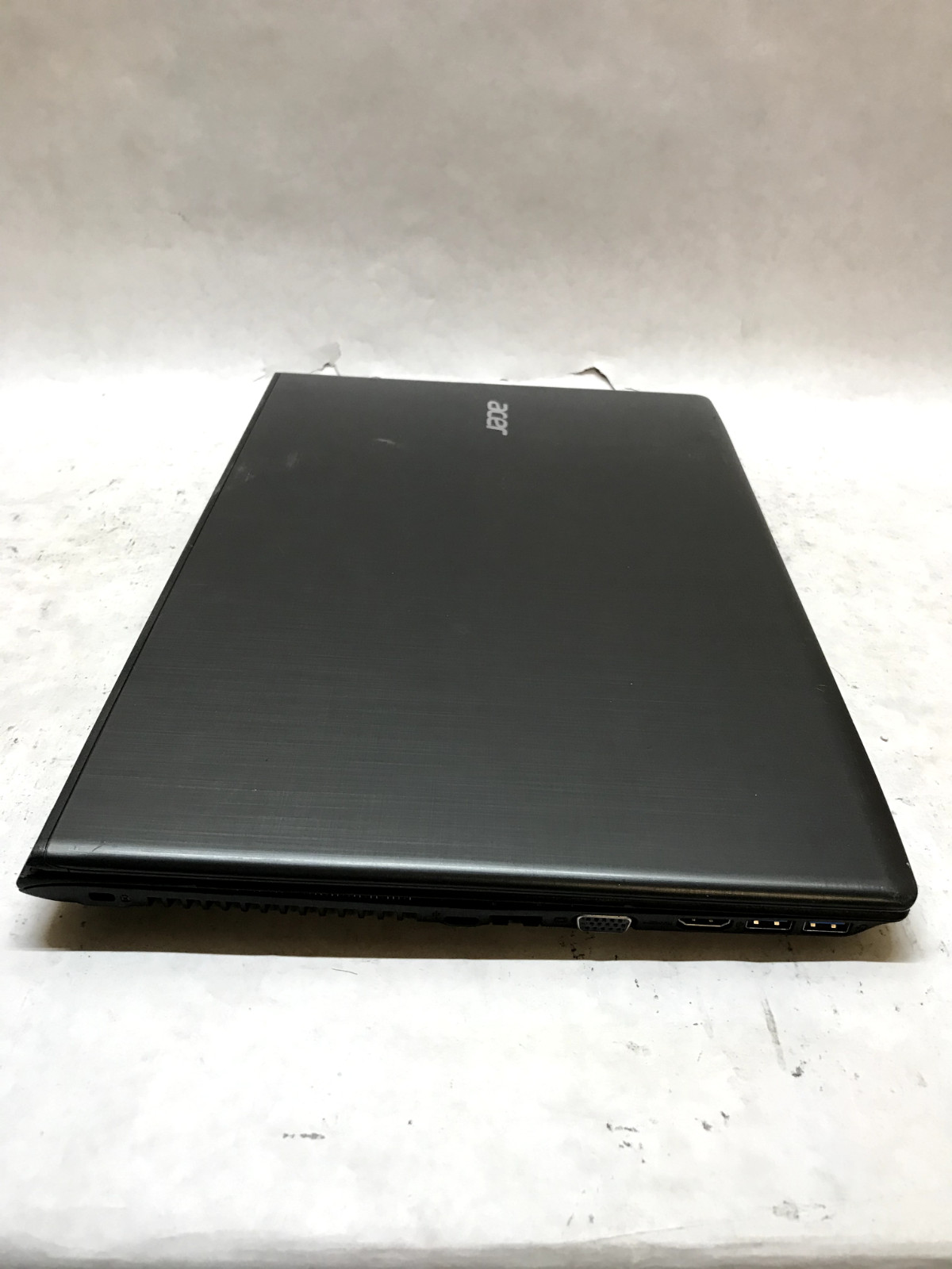 Acer e5-523-91kp 15.6″ Laptop AMD Radeon A9-9410 2.9GHz 8GB RAM NO HDD NO OS -DW