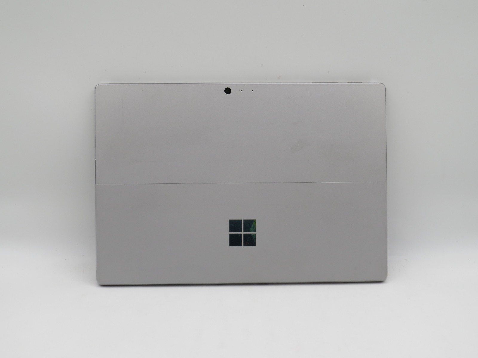 Microsoft Surface Pro 5 | m3-7Y30 @ 1GHz | 4GB DDR3 | 12″ | 128GB HDD | No OS/AC