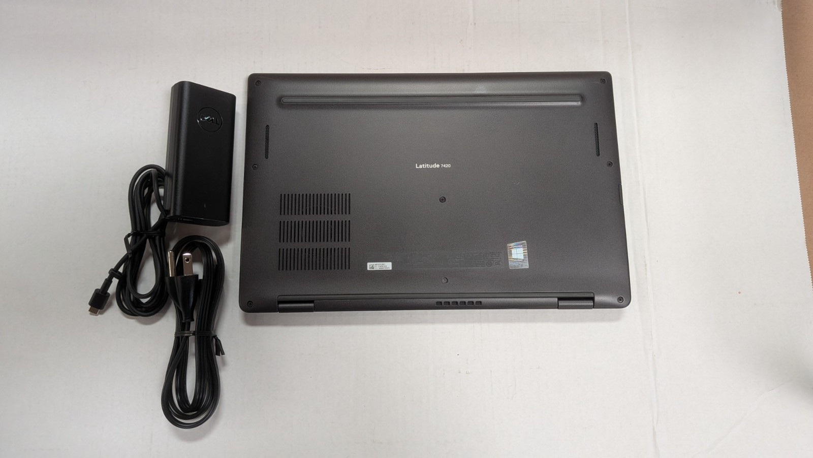 Dell Latitude 7420 14″ Intel i5 1145G7 2.6GHz 16GB RAM 256GB WIN 11 PRO W/AC