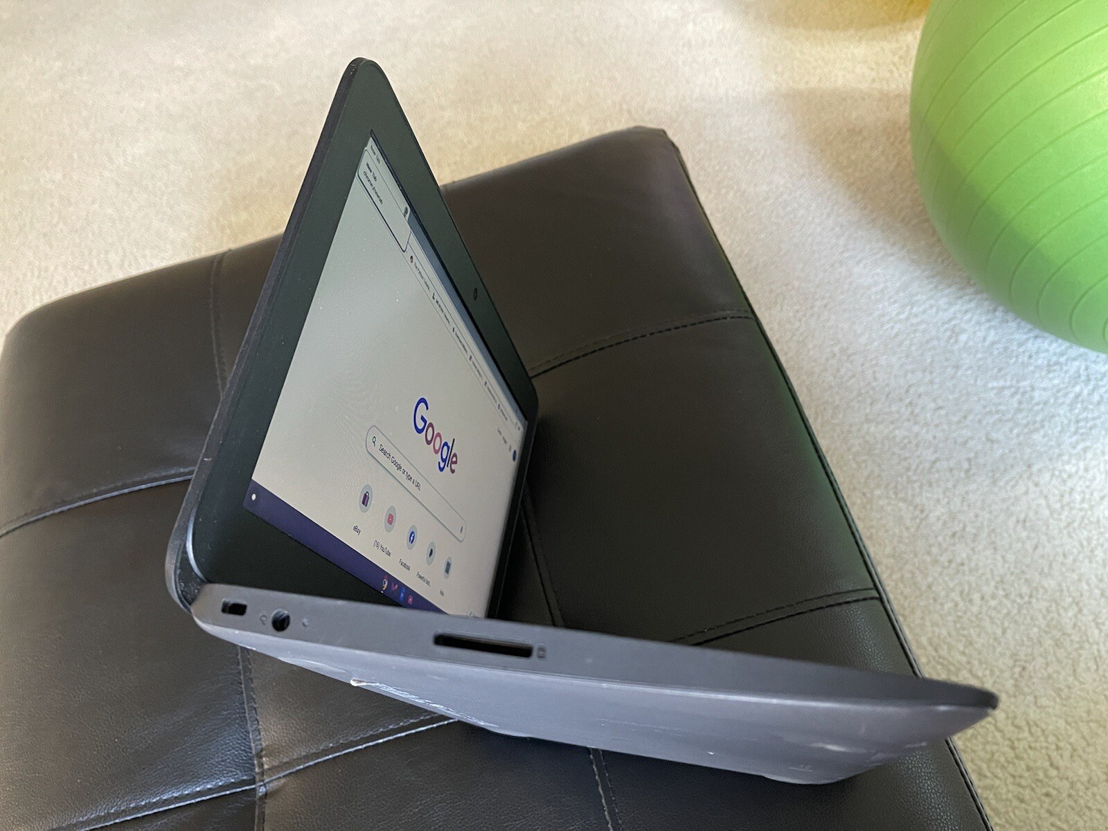 hp chromebook 11 g4 4GB RAM 16 GB HD Wifi/ AC Included