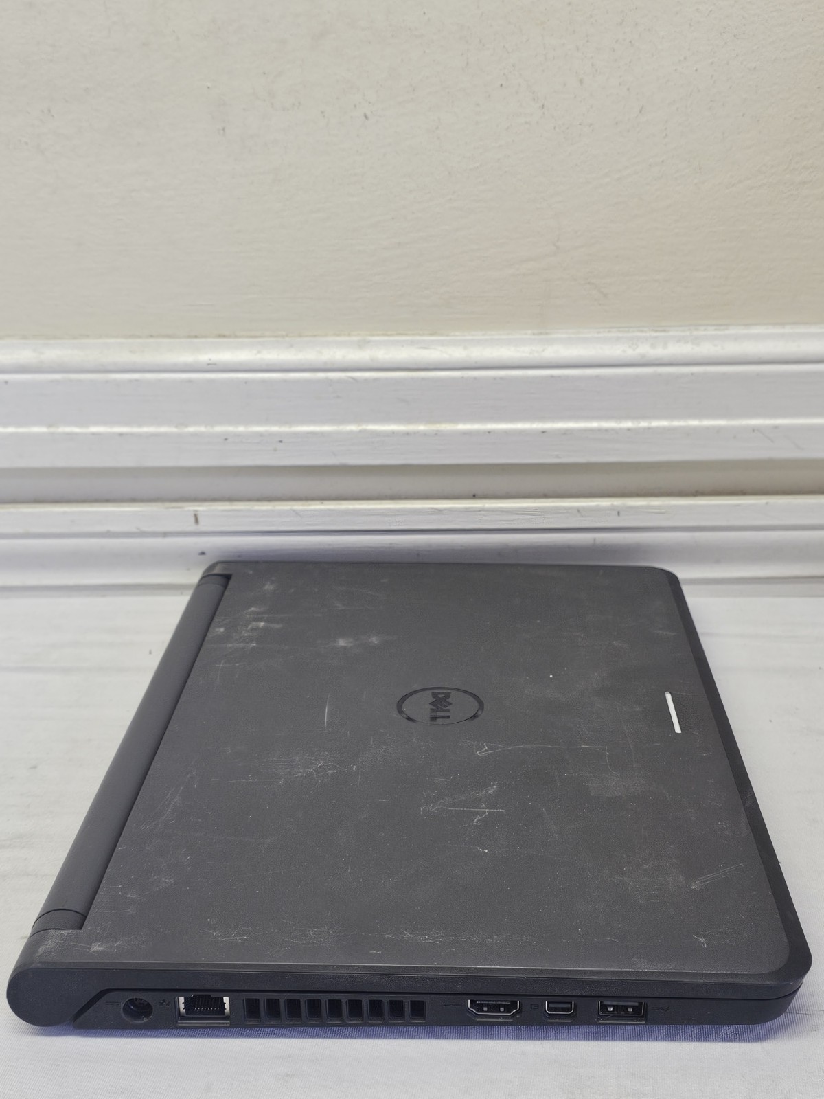 Dell Latitude 3350 Laptop – Celeron 3125u 4GB RAM – 1TB HDD – BAD BATT – Win 10