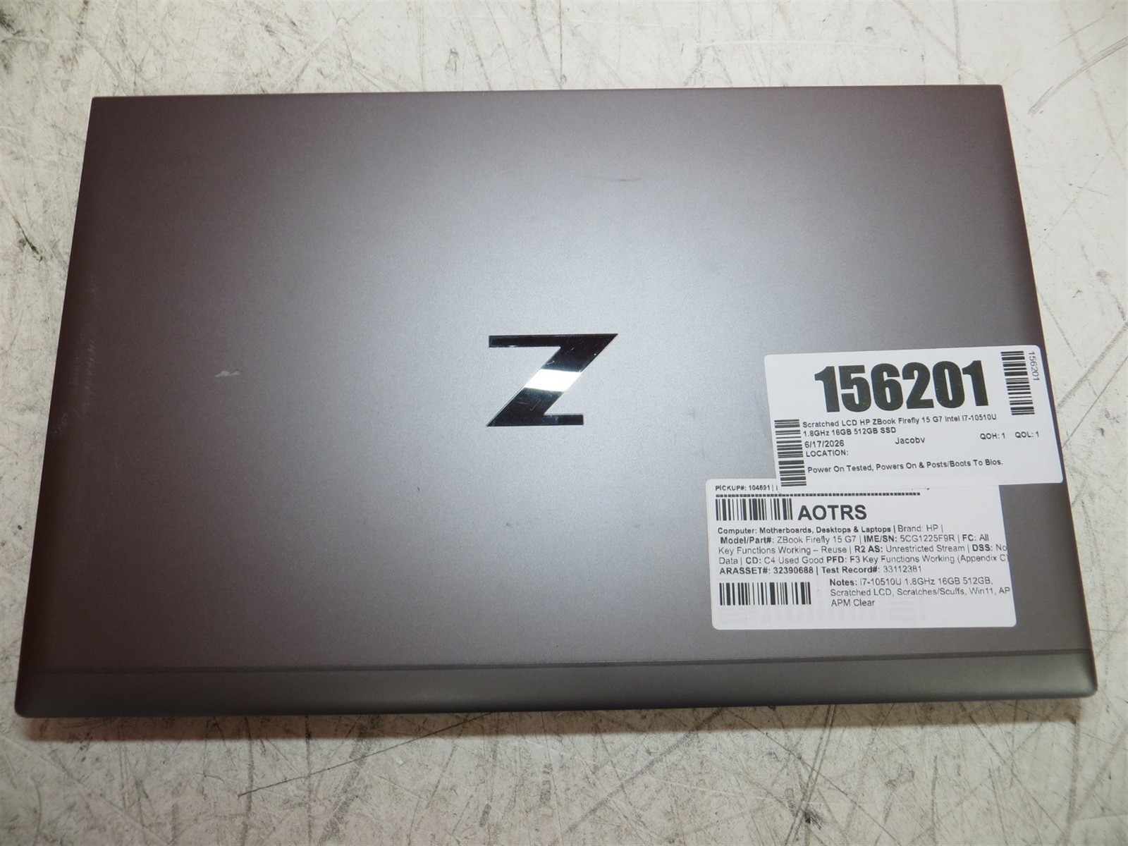 Scratched LCD HP ZBook Firefly 15 G7 Intel i7-10510U 1.8GHz 16GB 512GB SSD