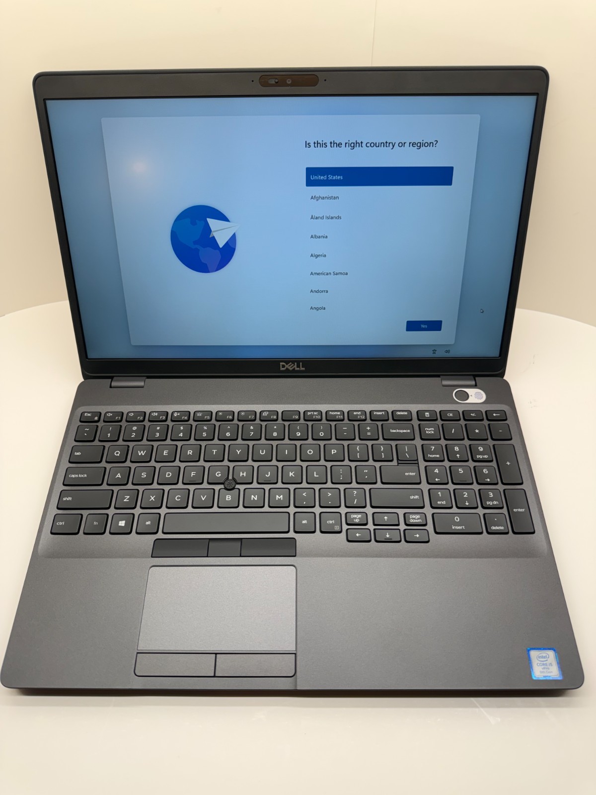 Dell Latitude 5500 15.6″ FHD i5-8365U 8GB RAM 256GB M.2 NVME SSD Win 11 Pro W/AC