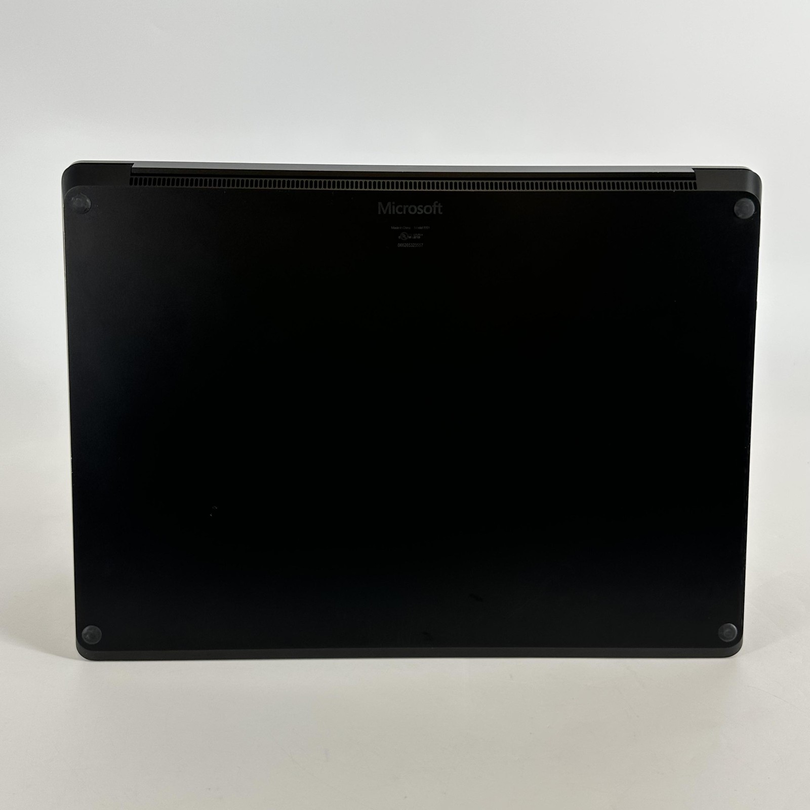 Microsoft Surface Laptop 4 13.5 Black 2K TOUCH 2.2 GHz Ryzen 5 4680U 16GB 256GB